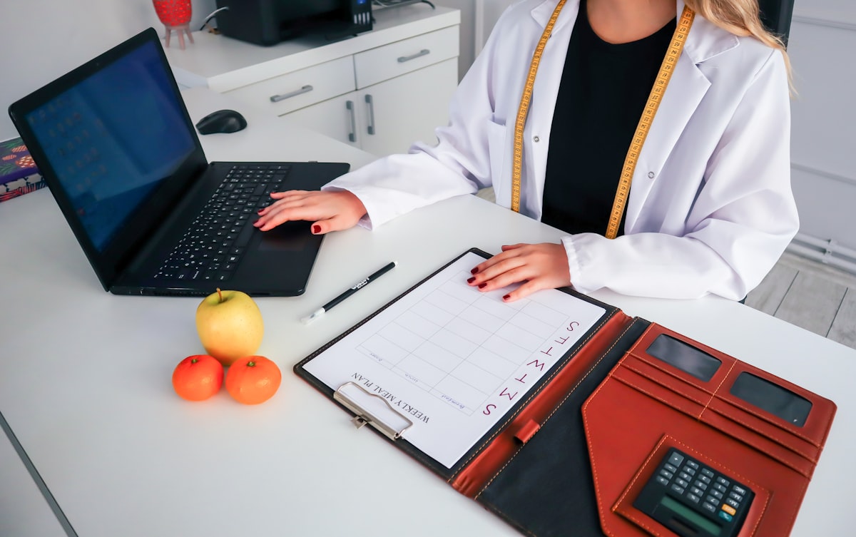 Nutritioniste expert en consultation